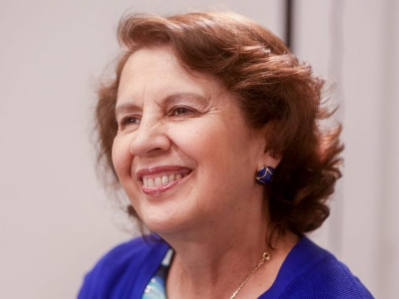 Rosalía Arteaga recibe Doctorado Honoris Causa Humanitario