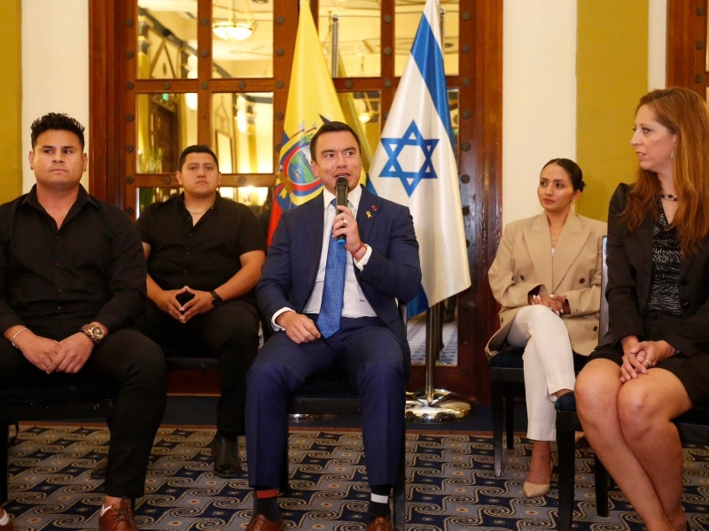 Noboa se reúne con migrantes en Israel y los llama a invertir con valentía en Ecuador