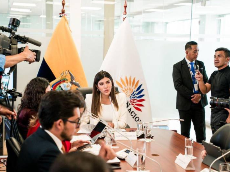 Comisión aprueba informe para ley contra economía criminal
