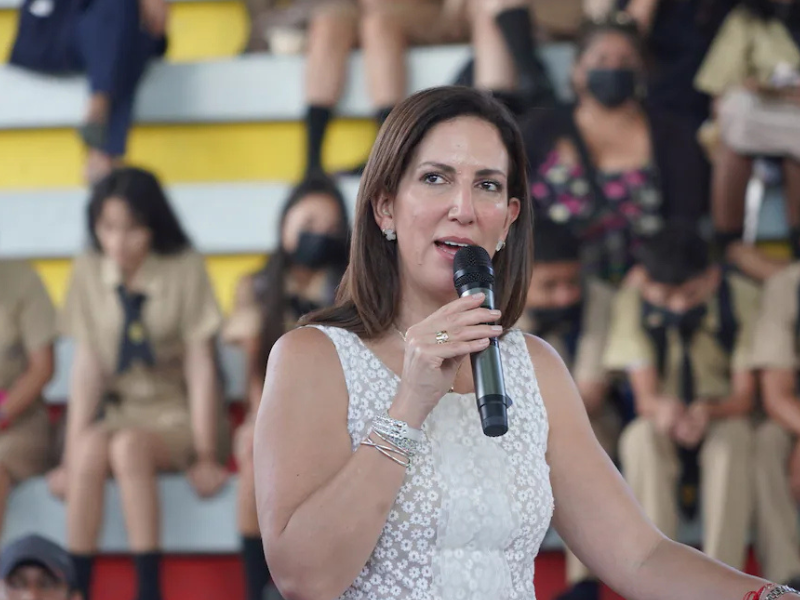 Mascarilla en aulas se retirará según avance la vacunación