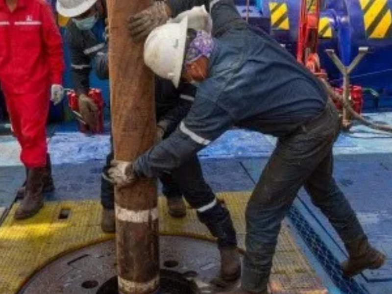 Recorte salarial en Petroecuador no soluciona crisis financiera