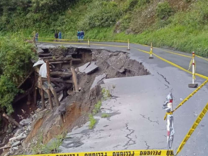 Cierre total de la vía Baeza–Papallacta afecta conexión entre Sierra y Amazonía