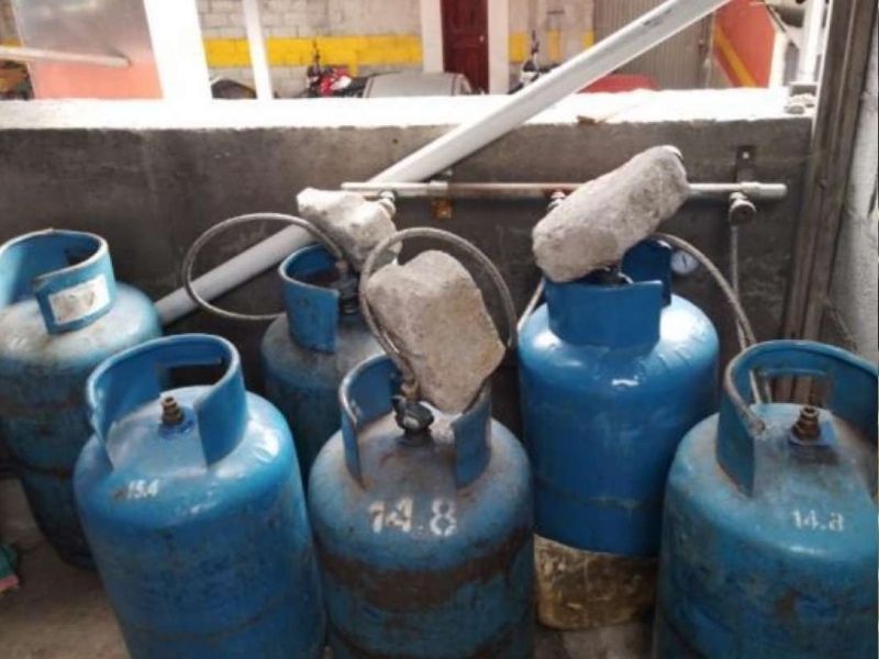17 cilindros con válvulas rotas y cucarachas en la cocina: clausuran chifas en el sur de Quito