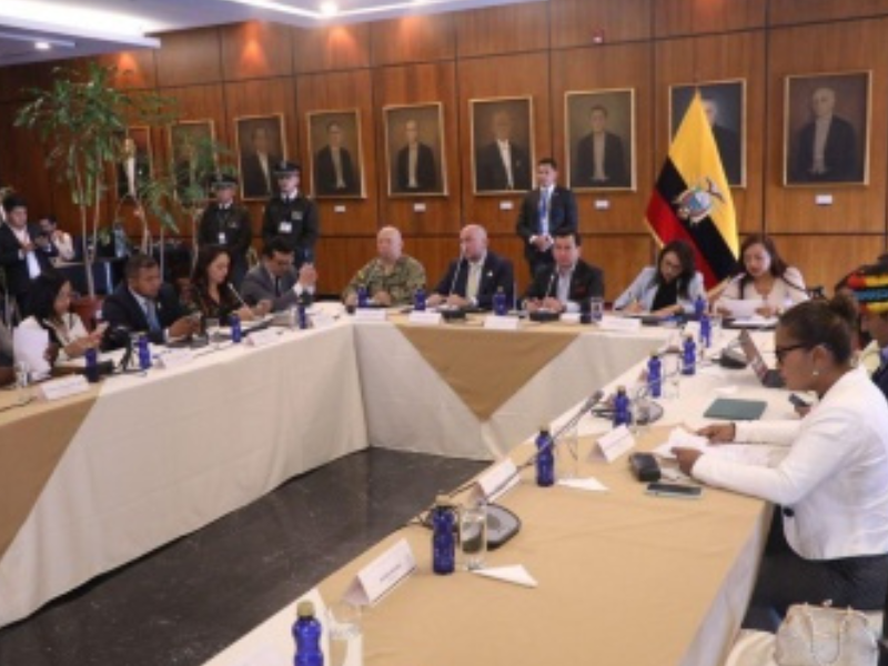 Ministro exige justicia firme ante el crimen organizado