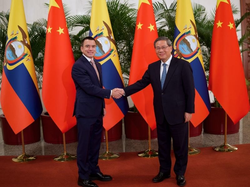 Noboa  mantuvo reunión con el primer ministro chino Li Qiang en Beijing