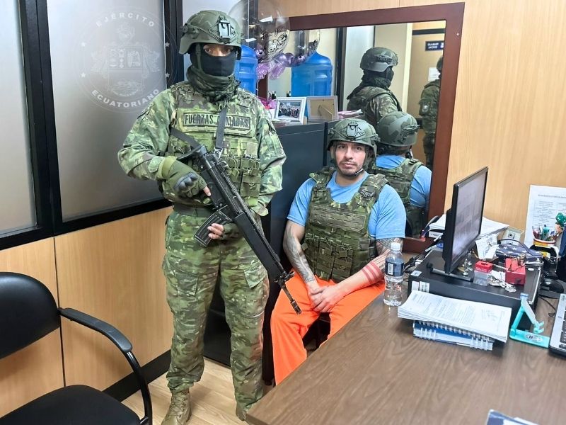 Daniel y Noé Salcedo fueron trasladados a la Fiscalía tras intento de asesinato en la cárcel de Riobamba