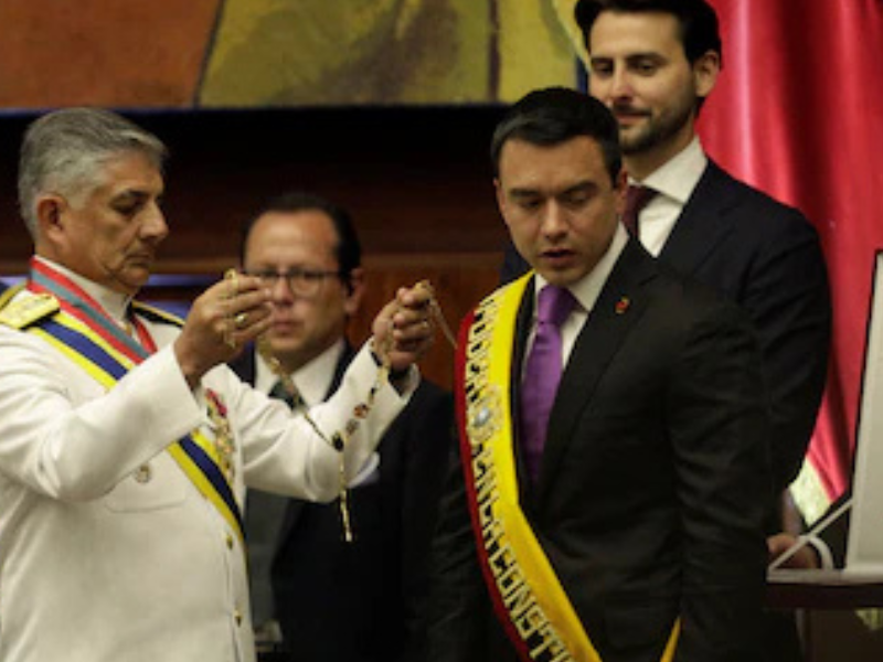 Críticas al gobierno de Noboa por designaciones de figuras vinculadas al correísmo