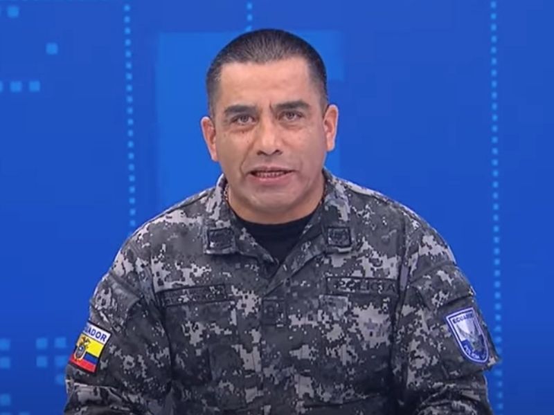 ‘Tenemos 800 policías cuidando a delincuentes en sus casas, no en las calles’: revela comandante Dávila