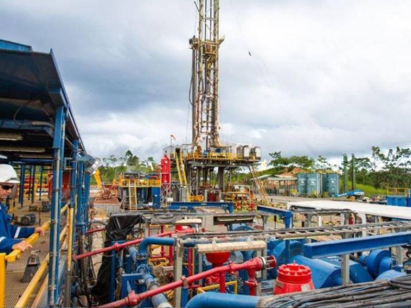 Petroecuador desvincula a funcionarios con altos salarios como parte de su plan de reestructuración