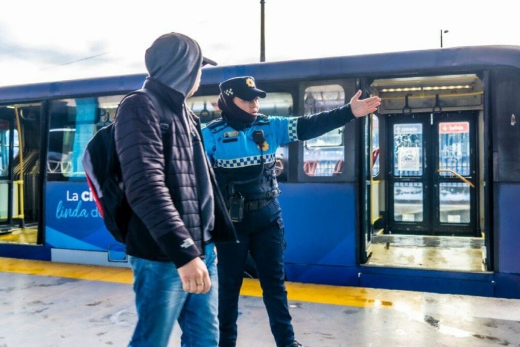 Más de 5.000 incidentes atendidos en estaciones de transporte de Quito durante el primer semestre de 2025