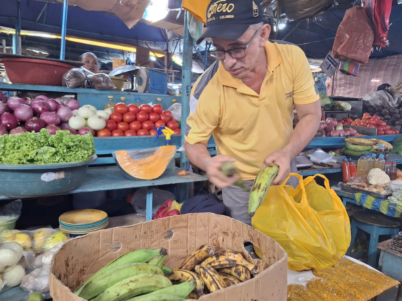 Alza del precio del verde obliga a hogares y comedores populares a modificar su menú