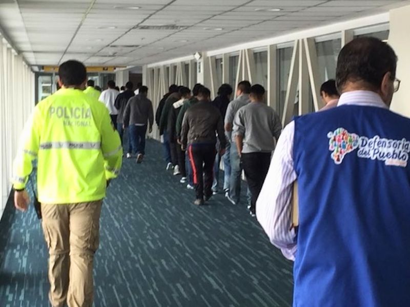 EEUU y Ecuador refuerzan lucha contra migración ilegal con deportación líderes de redes criminales