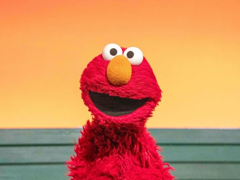 Hackean la cuenta oficial de Elmo en X y difunden mensajes antisemitas y conspirativos