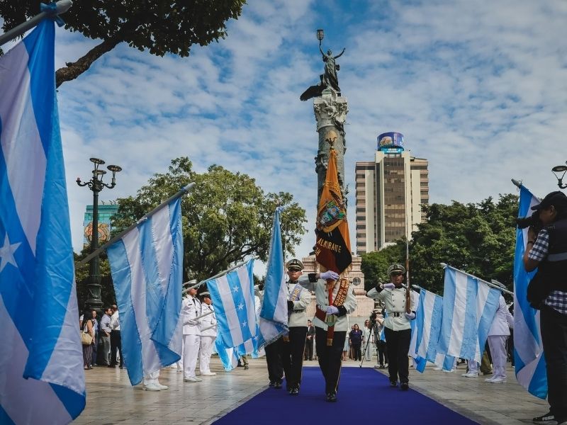 Guayaquil a los 490 años: entre la memoria, la crisis y la esperanza