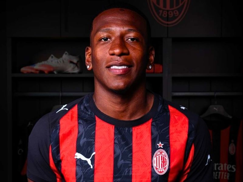 Pervis Estupiñán hace historia: es el primer ecuatoriano en vestir la camiseta del AC Milan