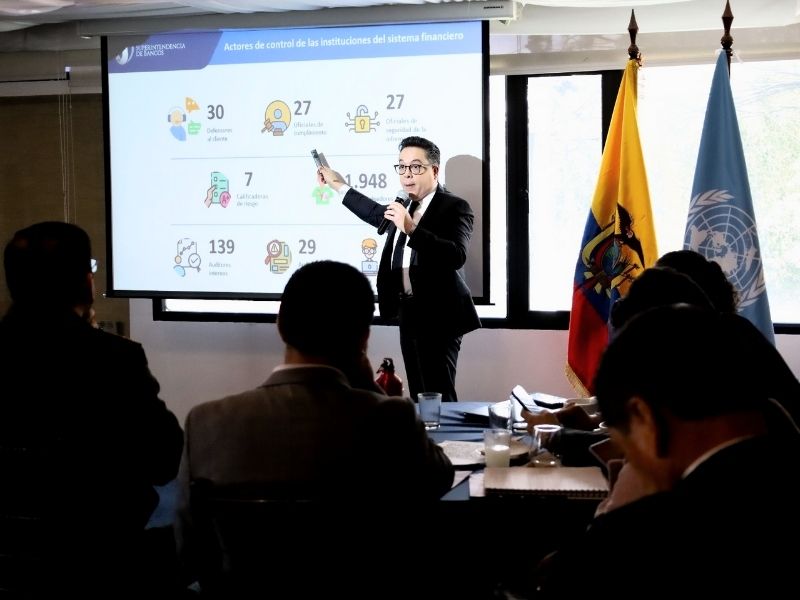 Ecuador refuerza control de lavado de activos con nueva plataforma para rastrear a Personas Expuestas Políticamente