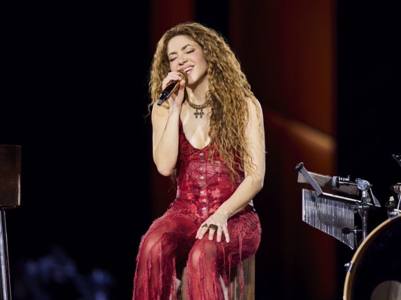Clínica en Perú recibe millonaria multa por filtrar parte médico de Shakira