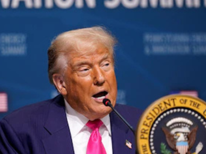 Trump anuncia millonaria inversión en inteligencia artificial