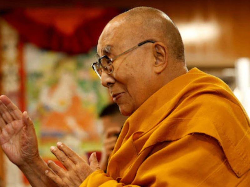 Dalái Lama confirma su reencarnación y rechaza control de China