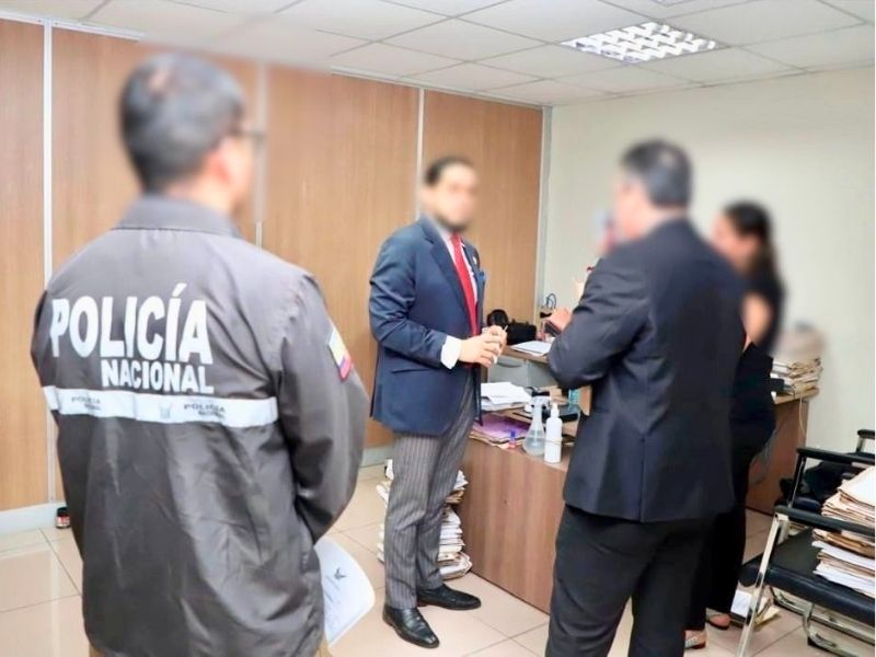 Cae juez por prevaricato: dictó 10 sentencias irregulares y fue detenido en Guayaquil