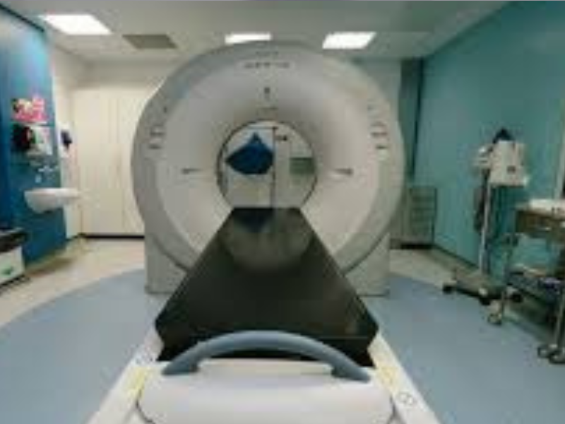 Hombre muere al ser succionado por máquina de resonancia en EE. UU.