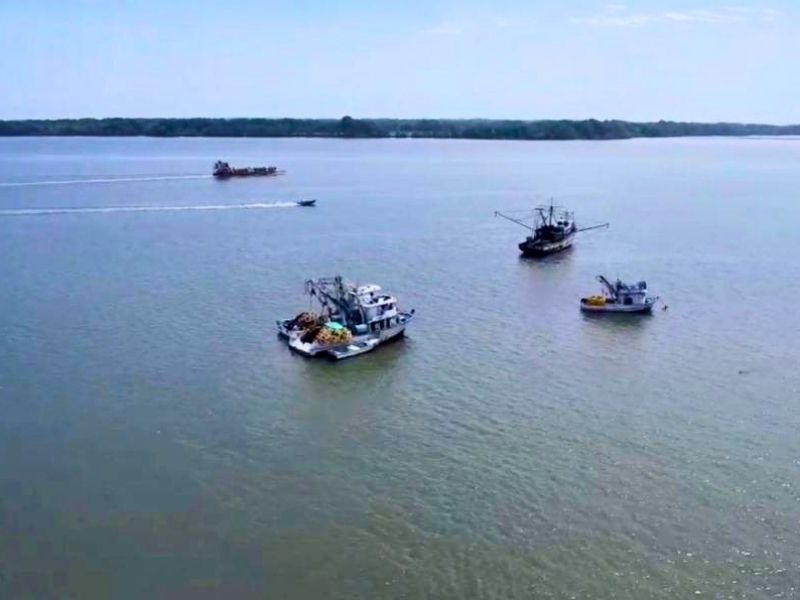 Doble ataque sacude El Oro: 4 pescadores acribillados y balas contra cuartel policial