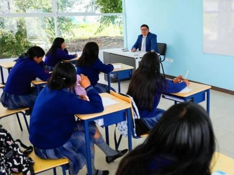 Estudiantes tendrán nueve feriados y un regreso escalonado a clases en la Sierra y Amazonía