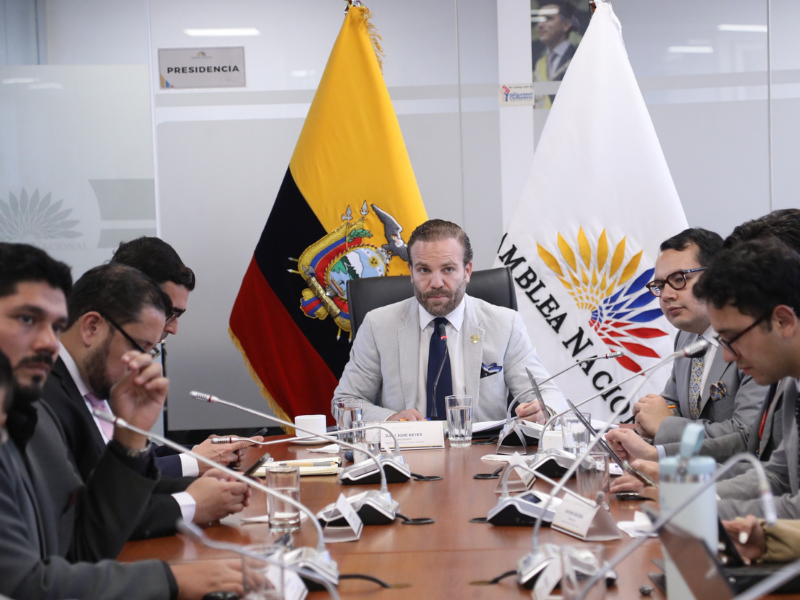 Asamblea profundiza fiscalización a la red pública de salud