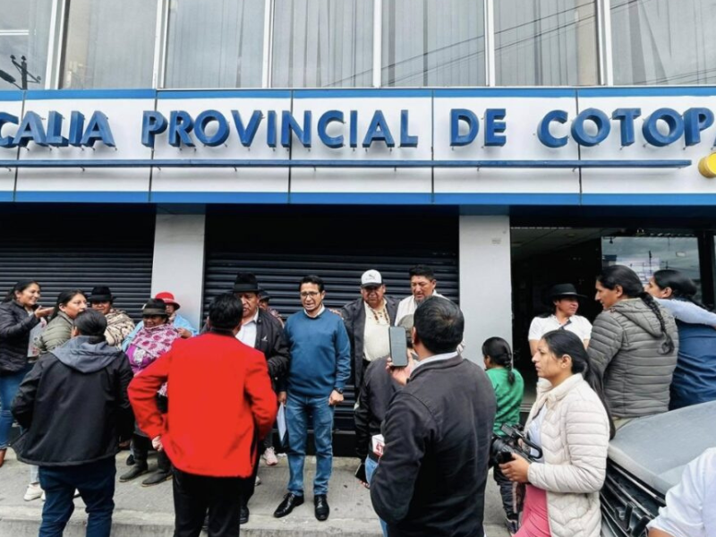 Tensión en Cotopaxi: Fiscalía detalla retención de policías en territorio indígena