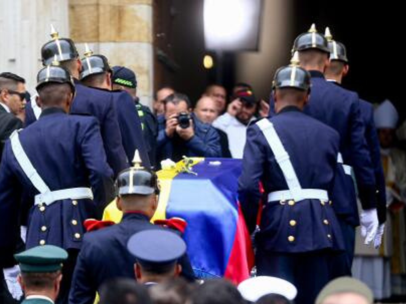 Colombia despide al senador Miguel Uribe Turbay tras atentado que le costó la vida