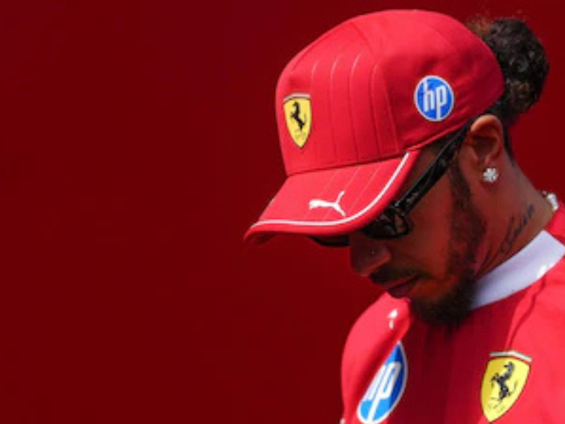 Crisis en Ferrari: Lewis Hamilton enfrenta una de las temporadas más difíciles de su carrera