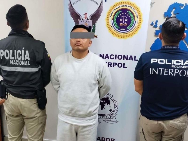Cae en Ecuador presunto miembro de Los Lobos deportado desde EEUU