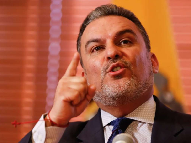 Detención en EE. UU. del exministro José Serrano