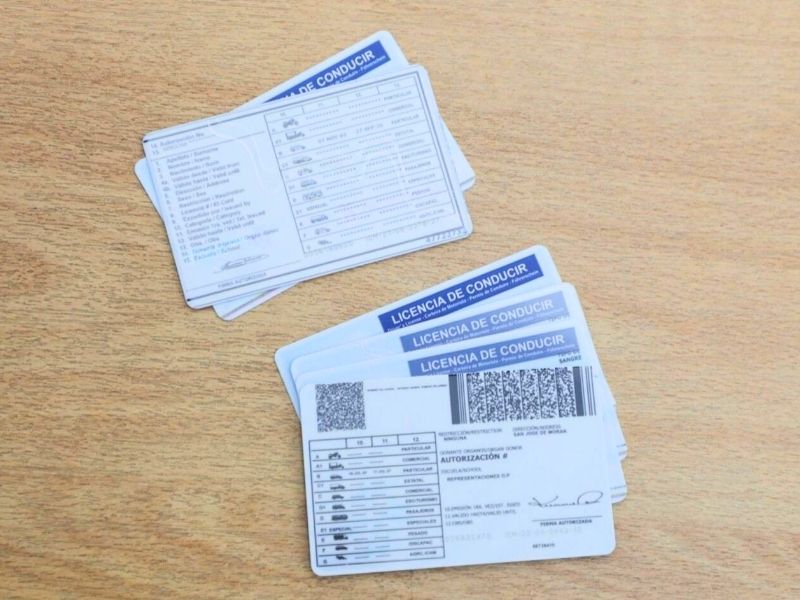 Cae en Pomasqui con más de USD 60 mil falsos y decenas de certificados vehiculares adulterados