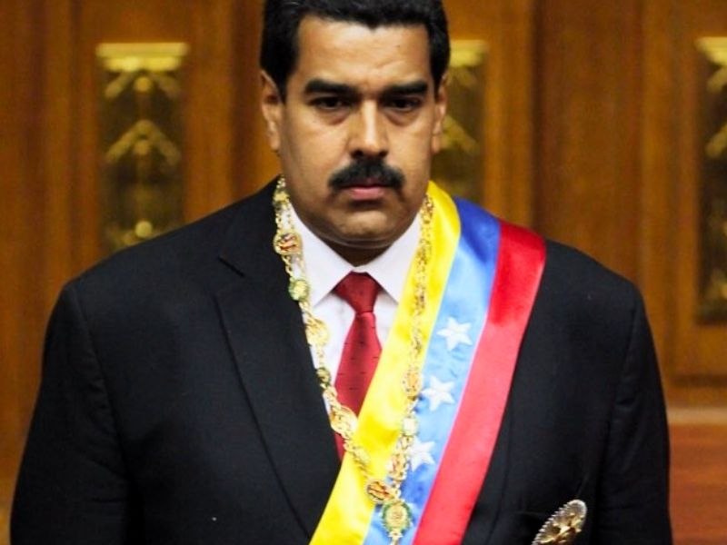 Confusión en Venezuela: Maduro lee proclama de 1902 y genera rumores de renuncia y liberación de presos políticos