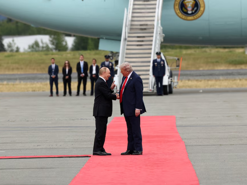Trump y Putin se reúnen en Alaska sin lograr acuerdo sobre Ucrania