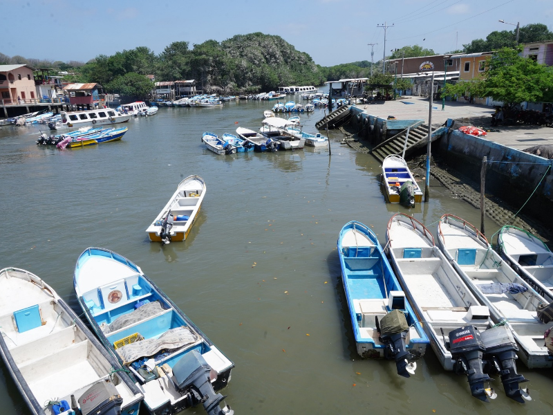 Violencia y extorsión azotan a pescadores en Isla Puná bajo dominio de bandas criminales